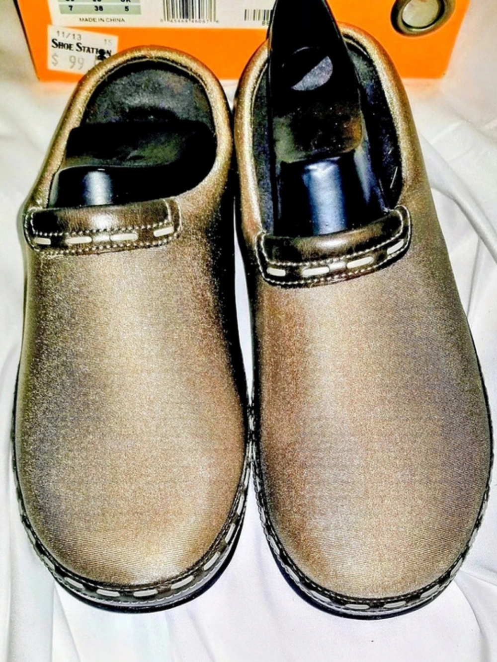 Aetrex Slip-On Shoes In Mochaberry Gold US 7 New In Box